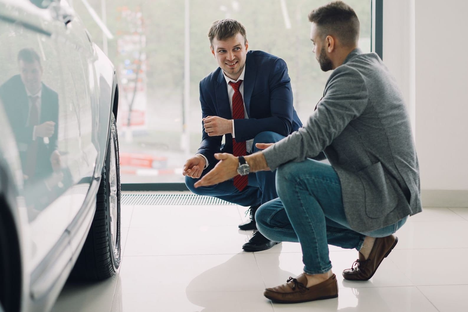 Kupujesz używane auto latem? Te usterki schowają się w słońcu