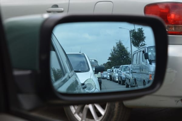Martwy punkt i prawidłowe ustawienie lusterek