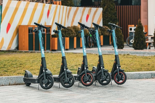 Mikromobilność w mieście — kiedy się opłaca