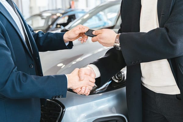 Leasing czy kredyt na auto w 2026 roku: co się bardziej opłaca w Polsce
